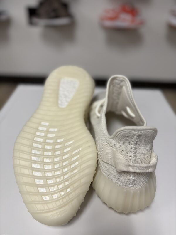 Yeezy Boost 350 - Image 2