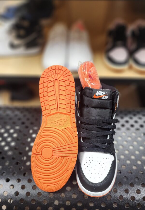 Air Jordan 1 Retro High 'Electro Orange' - Image 2