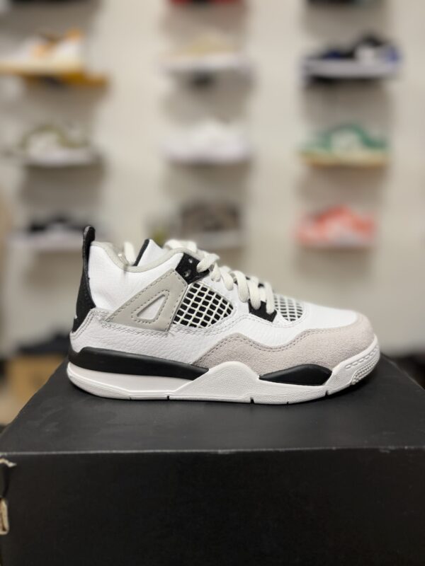 Jordan 4 Retro 'Military Black'