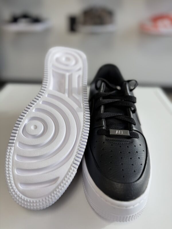 Nike Air Force 1 Low - Image 2