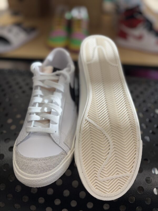 Nike Womens Blazer Low 77 - Image 2