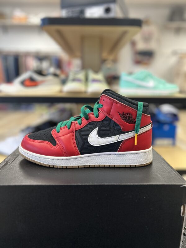 Air Jordan 1 Mid SE (GS)