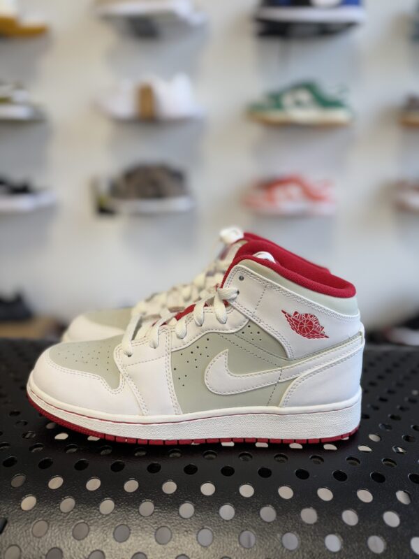 Jordan 1 Retro Mid BG 'HARE' 2015