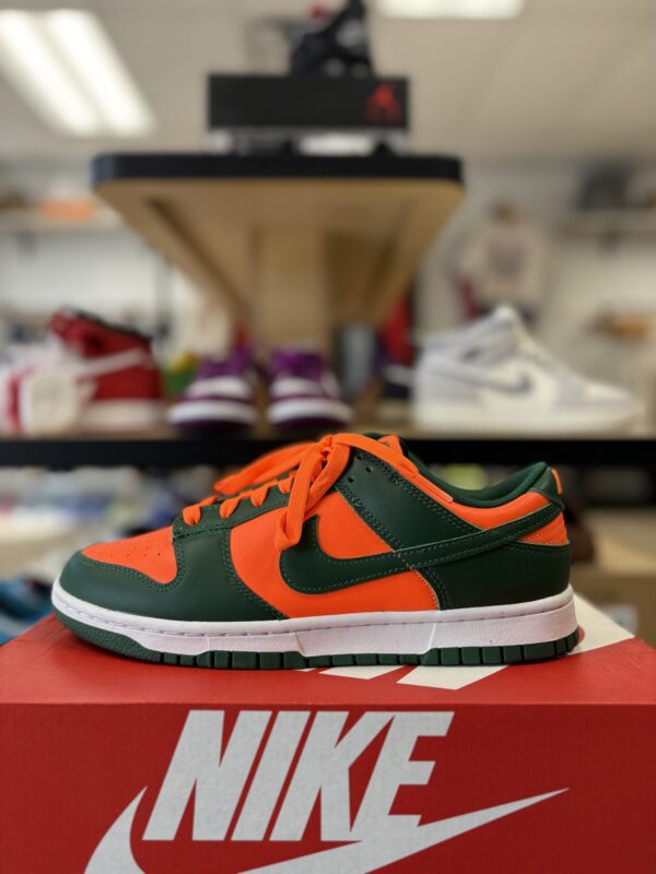 Nike Dunk Low Retro