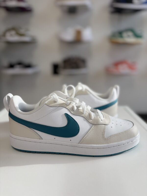 Nike Court Borough Low 2