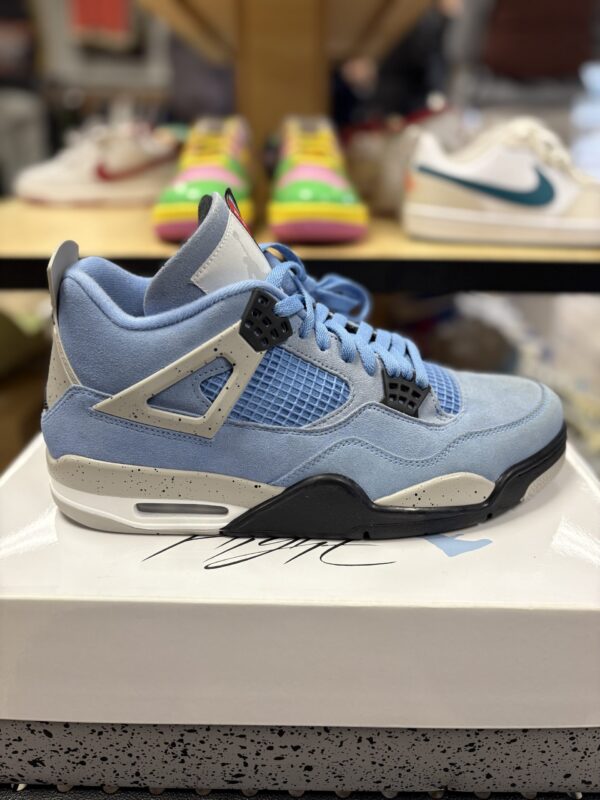 Nike Air Jordan 4 Retro