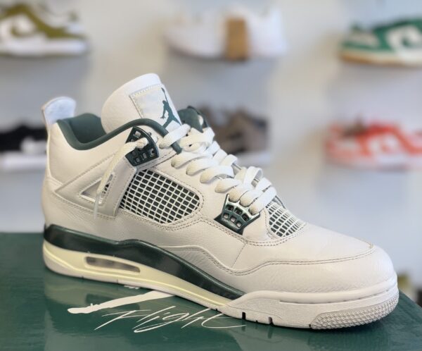 Air Jordan Retro 4 Basketball Shoes - Image 2