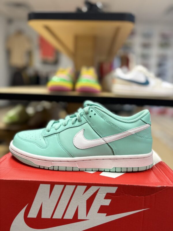 Nike Dunk Low Emerald Rise
