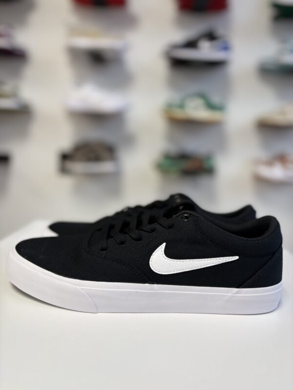 Nike SB Charge Canvas
