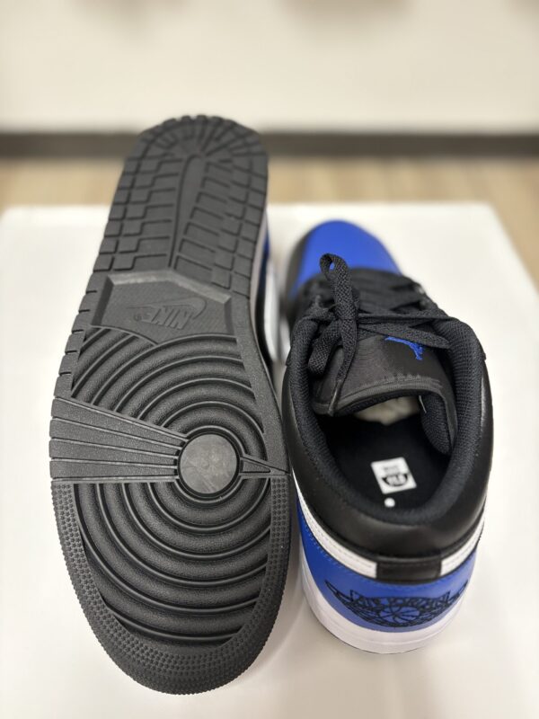 Air Jordan 1 Low - Image 2
