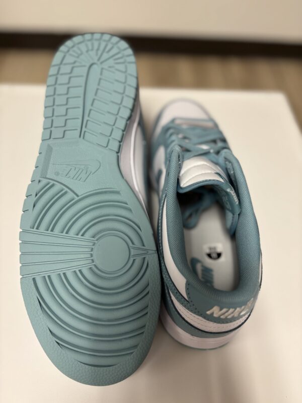 Nike Dunk Low Retro - Image 2