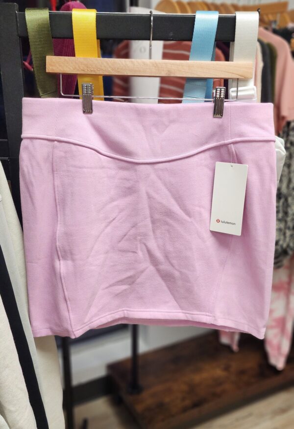 Lululemon Scuba HR Mini-Skirt - Image 2
