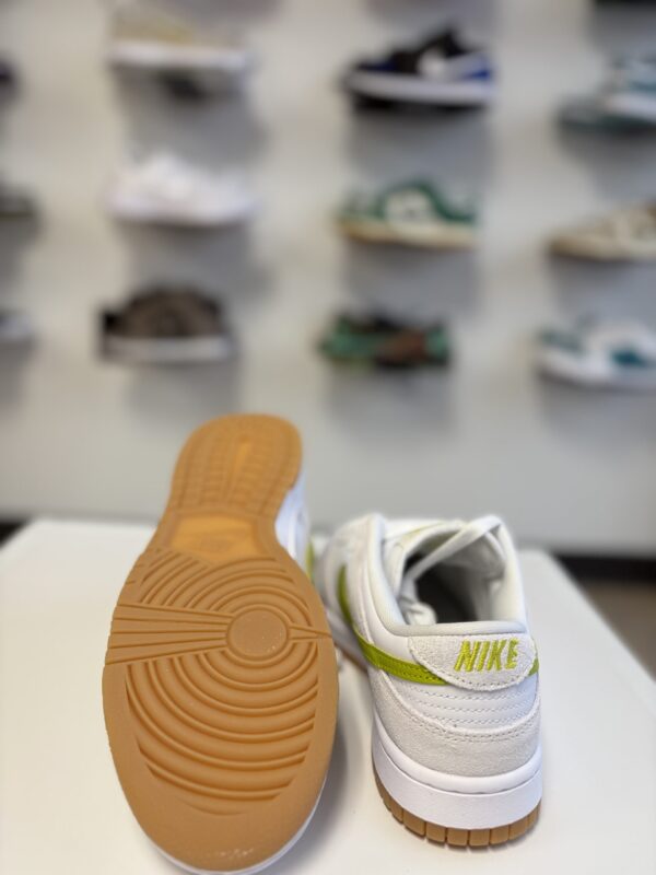 Nike Dunk Low - Image 2