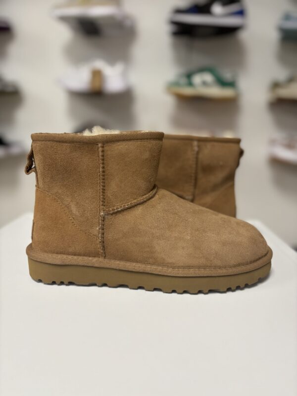 UGG Classic Mini 11 Boot